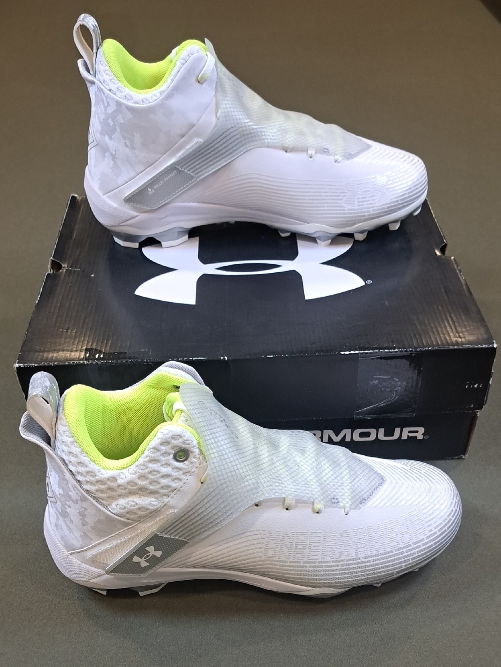 Under Armour Highlight Hammer MC Football Cleats - White/Silver - Size: 11.5